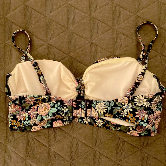 Kona Sol Floral Bikini Top👙 - Picture 3 of 4